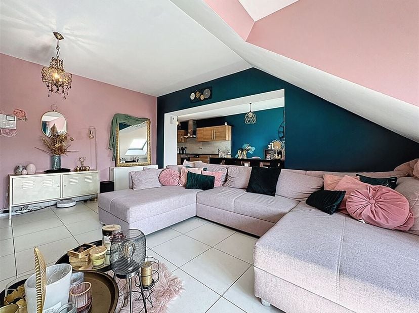 Prix: Offre à partir de 160.000 euros, frais d&#039;agence non inclus et à charge de l&#039;acquéreur. &lt;br /&gt;
Appartement 2 chambres situé au 2e et dernier étag