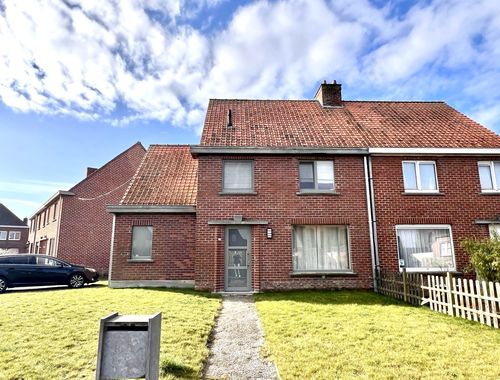                                         Woning te koop in Oostrozebeke, € 299.500
