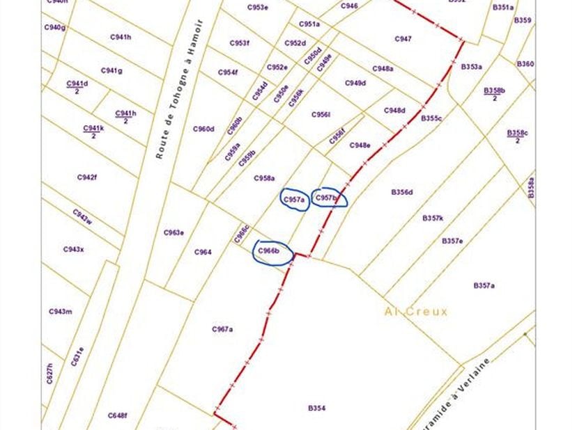 IMMOHALI biedt te koop prachtig stuk bosgrond van 4.900 m² gelegen in Durbuy deelgemeente Tohogne midden in de natuur en doorkruist met beekje !&lt;br /&gt;