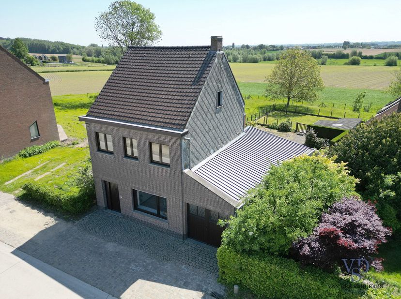 Maison à vendre
                    à 9750 Huise