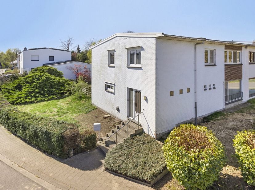 Ruime woning met 5 tot 6 slaapkamers, garage en zuid georiënteerde tuin in Heverlee (Egenhoven)&lt;br /&gt;
Bent u op zoek naar een ruime woning met veel po