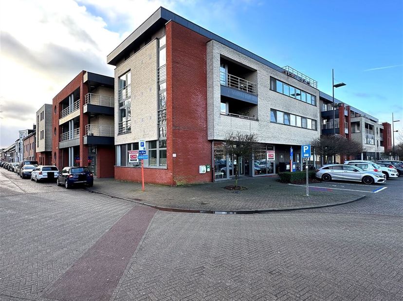 Commercieel handelspand met uitstekende ligging in Hechtel-Eksel.&lt;br /&gt;
Wij bieden een unieke kans aan voor ondernemers en investeerders! Dit onmiddel