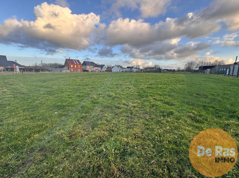 OORDEGEM - Bouwgrond, geschikt voor halfopen bebouwing, op een uitstekende locatie op een perceel van 429m² (lot 8 op het verkavelingsplan).&lt;br /&gt;
Dit
