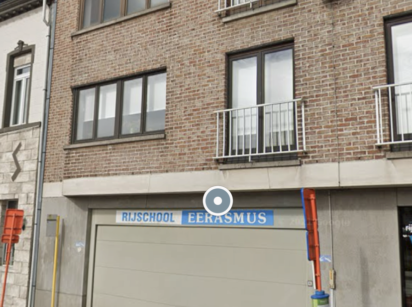 Appartement op de 2de verdieping(met lift) gelegen op 100m van de voorkant van het treinstation te Kortrijk met een oppervlakte van 122m² en met EPC -