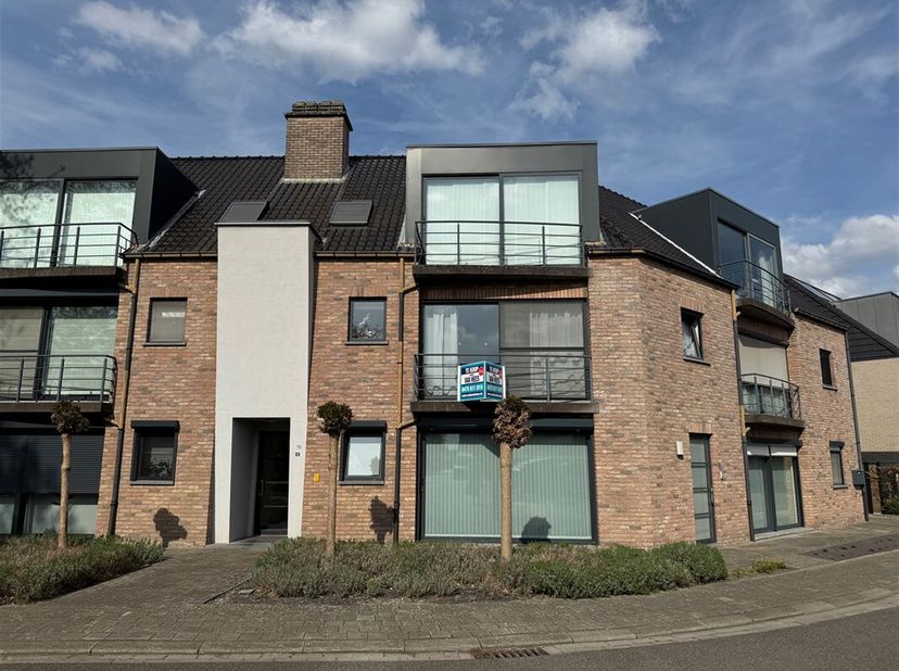 Appartement à vendre
                    à 2400 Mol