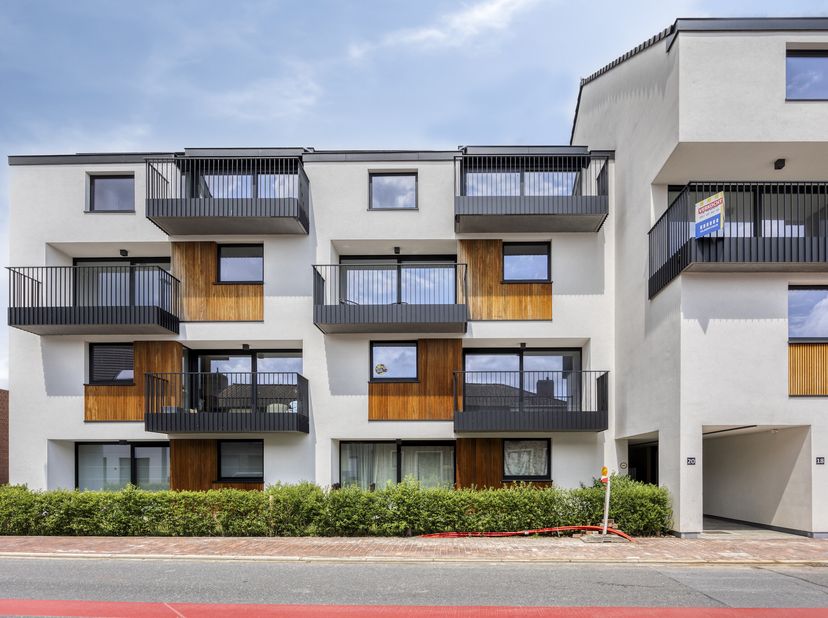 Recent appartement (2023) te koop in het gezellige centrum van Ooigem met één slaapkamer/leefruimte, badkamer met ligbad en inloopdouche, volledig ing