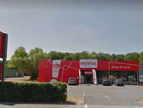                                         Commercieel Gebouw te koop in Zelzate, € 636.000
