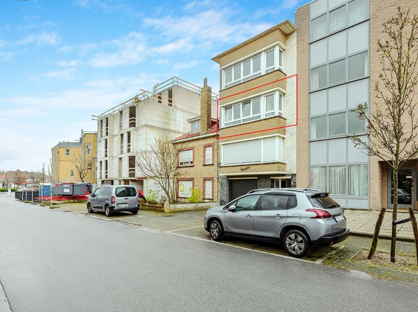 Te huur: Ongemeubeld appartement in Koksijde - Jaarlijks contract Bent u op zoek naar een rustig gelegen appartement in het hart van Koksijde? Dit ong