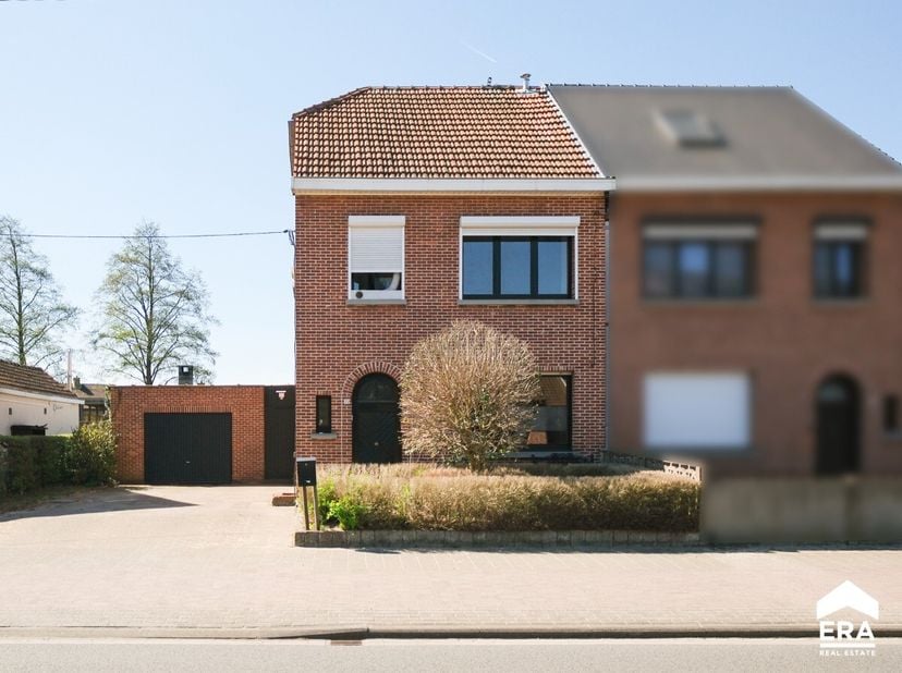 [[ CE BIEN PARTICIPE À LA JOURNÉE MAISONS OUVERTES ERA LE 14/6 DE 11:00 À 12:00 ]]&lt;br /&gt;
Ce bien participe à la Journée Maisons Ouvertes ERA. Visitabl