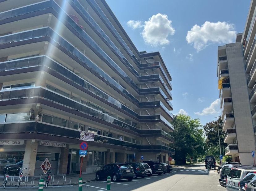 SINT-KATARINAPLEIN 15/7 &quot;RESIDENTIE PRINSENHOF&quot;:&lt;br /&gt;
Gezellig 1-slaapkamer-appartement op wandelafstand van winkels en stad.&lt;br /&gt;
&lt;br /&gt;
Indeling: