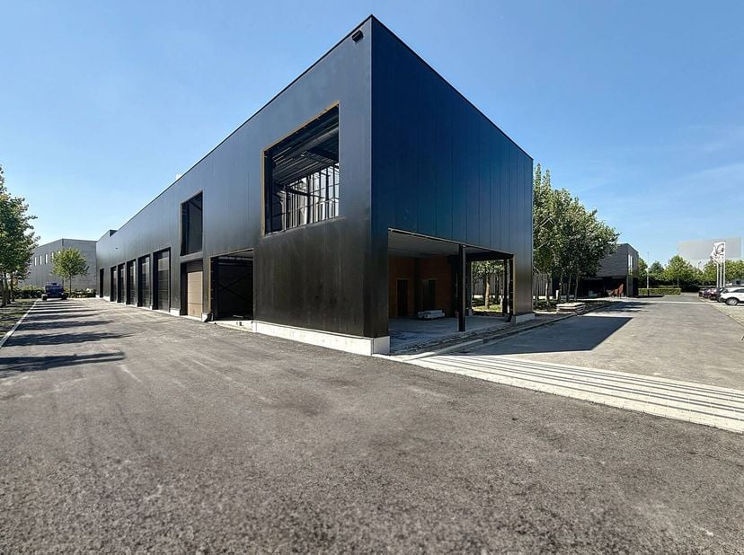Bedrijfsvastgoed te huur
                    in 8560 Moorsele