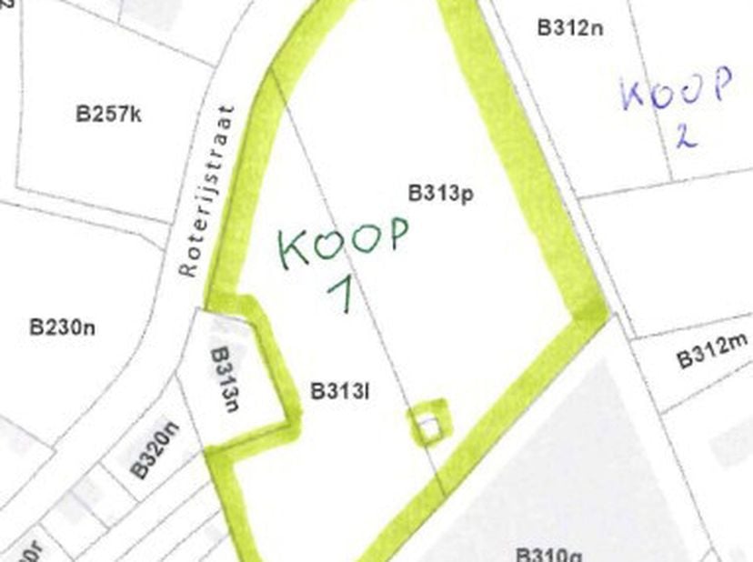 RUIM PERCEEL LANDBOUWGROND -  &lt;br /&gt;
 &lt;br /&gt;
Gemeente Wielsbeke, 3e afd. St-Baafs-Vijve, ruim perceel landbouwgr, gelegen a/d Roterijstraat, kad. sect