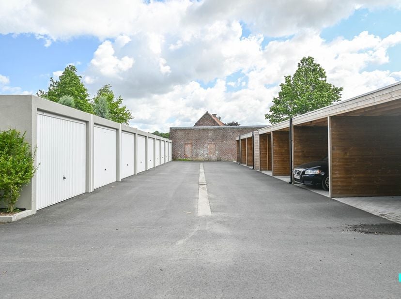 Garage à vendre
                    à 8791 Beveren-Leie