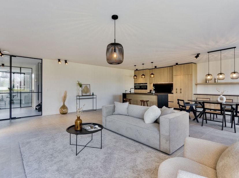 Nog tot 07/25 BTW aan 6% mogelijk.  Deze 2 mooie, instapklare en naar smaak af te werken woningen in halfopen bebouwing bevinden zich in Meldert, een