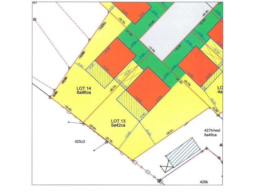 Zeer gunstig gelegen bouwgrond voor een open bebouwing met een oppervlakte van circa 696 m² in een in een groene omgeving, met landelijk karakter en m
