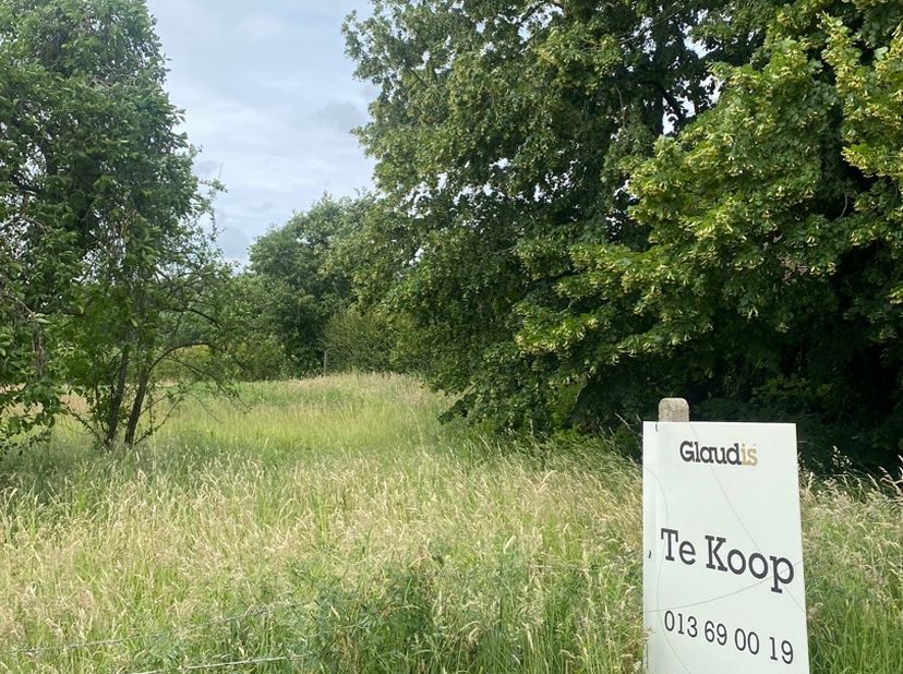 Prachtig perceel op een rustige locatie in de groene rand van Herk-de-Stad.&lt;br /&gt;
Realiseer hier je bouwdroom op een ruim perceel van bijna 10are groo