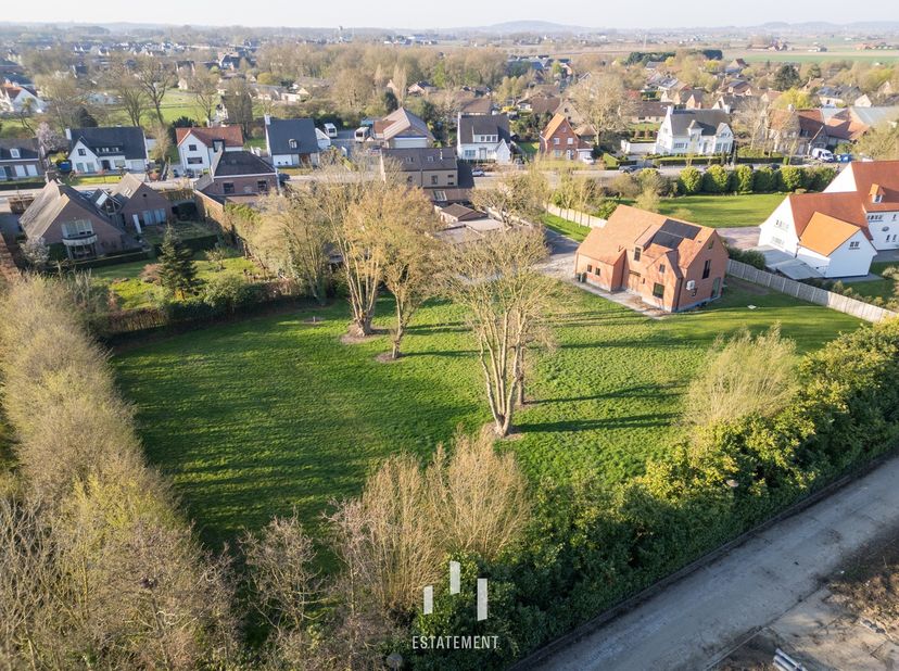 Rust, ruimte en een unieke ligging vlakbij het centrum van Ieper&lt;br /&gt;
&lt;br /&gt;
Bent u op zoek naar een ruime bouwgrond in een rustige, duurzame buurt m