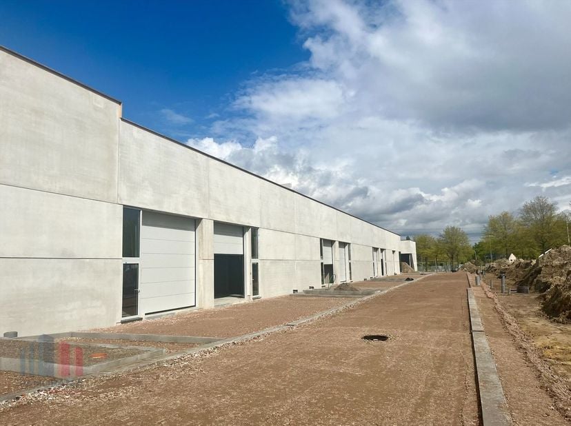 Bien professionnel à vendre
                    à 3500 Hasselt