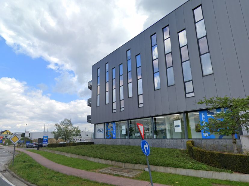 Adresse : Mechelsesteenweg 588A, 1800 Vilvoorde&lt;br /&gt;
À louer : un espace professionnel moderne situé à Vilvoorde, combinant des bureaux confortables