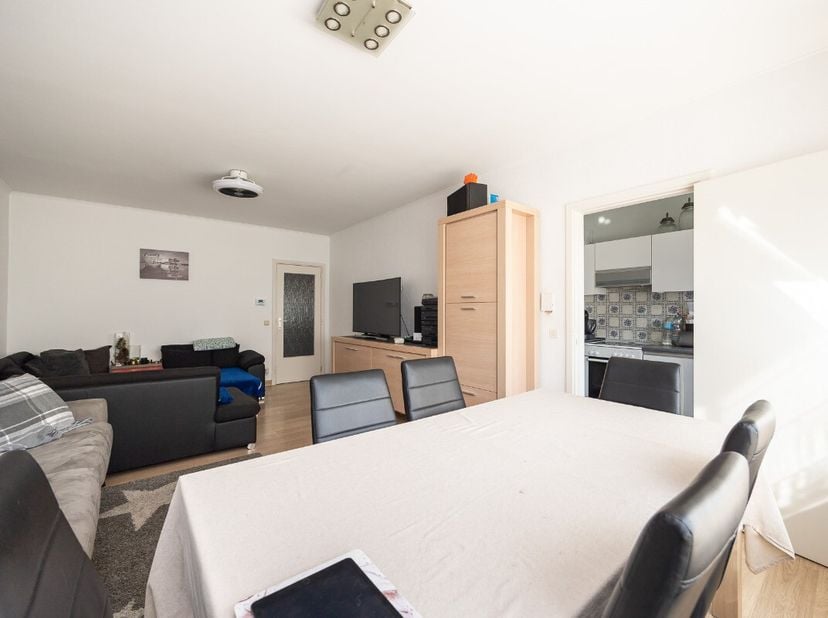 [[ DIT PAND NEEMT DEEL AAN DE ERA OPEN HUIZEN DAG OP 14/6 VAN 9:30 TOT 10:30 ]] Wil je graag rustig wonen in het centrum van Turnhout? Dan is dit geli