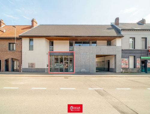                                         Bureaux à louer à Tournai, € 850
