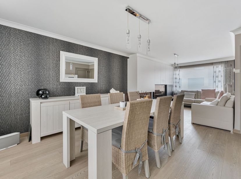 Verzorgde woning met 4 slaapkamers en stadstuin te koop in Lauwe!&lt;br /&gt;
Deze instapklare woning biedt ruimte, charme en mogelijkheden.&lt;br /&gt;
We betred