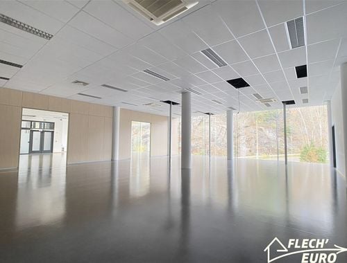                                         Kantoor te huur in Verviers, € 3.800
