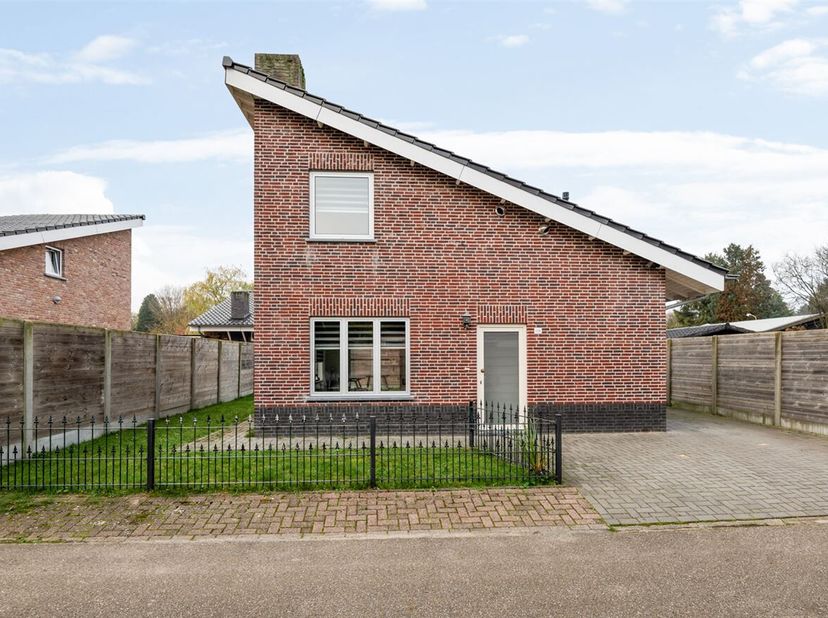 Charmante vakantiewoning met 3 slaapkamers in het groene Tulderbos&lt;br /&gt;
Locatie: &lt;br /&gt;
Deze woning bevindt zich in het rustige recreatiedomein Tulde