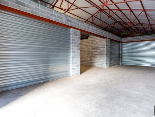                                         Garagebox te huur in Binche, € 500
