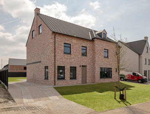                                         Maison à vendre à Beringen, € 509.000
