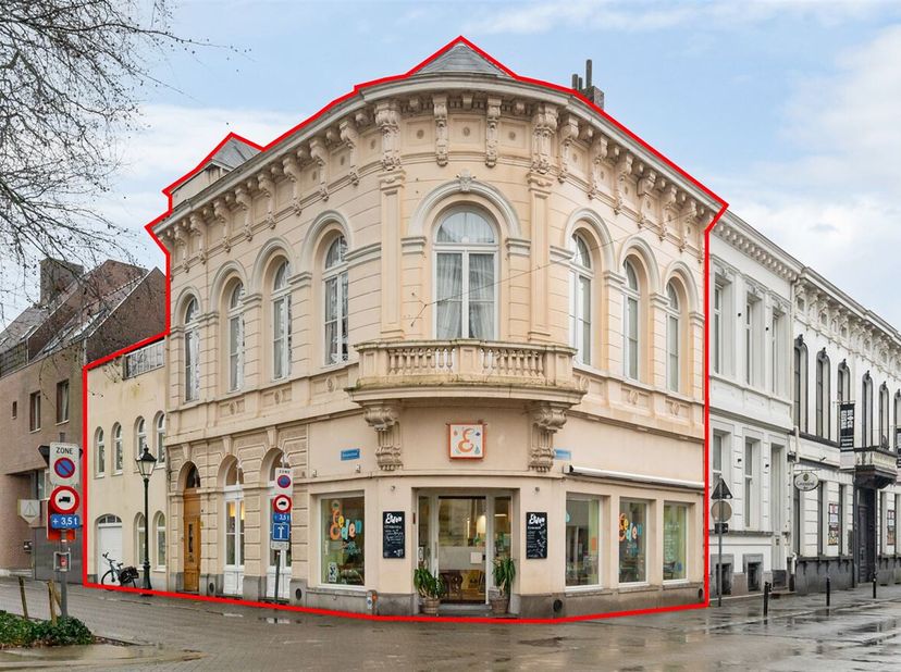 Uniek historisch gebouw in het hart van Turnhout&lt;br /&gt;
Bent u op zoek naar een bijzonder en karaktervol pand in het centrum van Turnhout? Dit prachtig