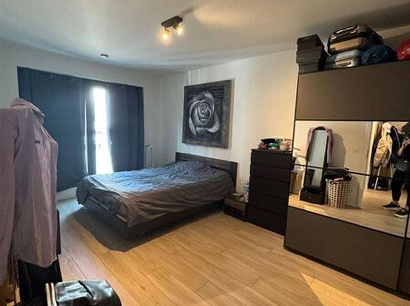 Quartier Bockstael, proche de toutes facilités,parc, transports, écoles et commerces, Superbel appartement  NON MEUBLE de ±95m² avec une terrasse, il