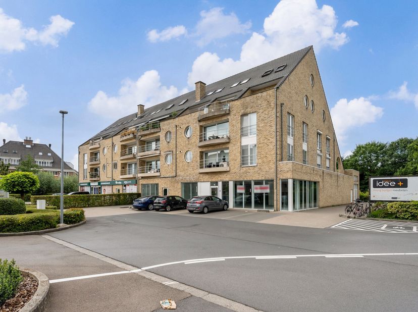 Ruim 2 slaapkamer appartement met een bewoonbare oppervlakte van 104m² is voorzien van een ruime en lichte leefruimte en gelegen nabij het stadscentru