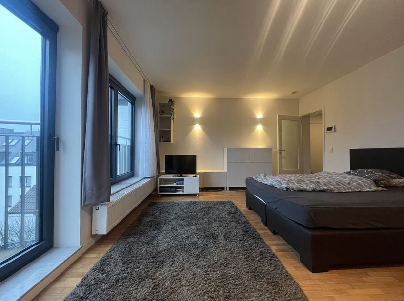 Quartier Européen : studio de 50m² + balcon situé au 4ème dun immeuble entièrement rénové en 2022 , La Résidence RQE en plein coeur du quartier Europé