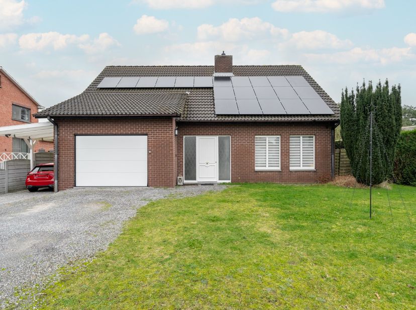 IN OPTIE --- Deze ruime gezinswoning met 4 slaapkamers op 42,5 are staat te koop!&lt;br /&gt;
ALERT - PAARDENLIEFHEBBERS (DIERENLIEFHEBBERS)&lt;br /&gt;
Deze woni