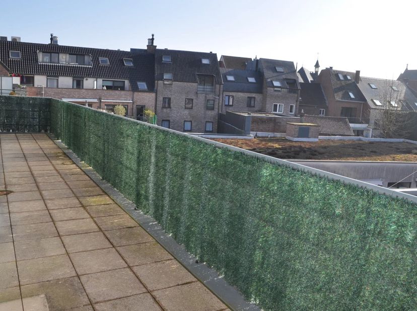 GEZELLIG EN LICHTRIJK APPPARTEMENT VAN +- 90M² MET 2 SLPK&#039;S IN BILZEN CENTRUM&lt;br /&gt;
Op zoek naar een lichtrijk appartement te huur in het centrum van