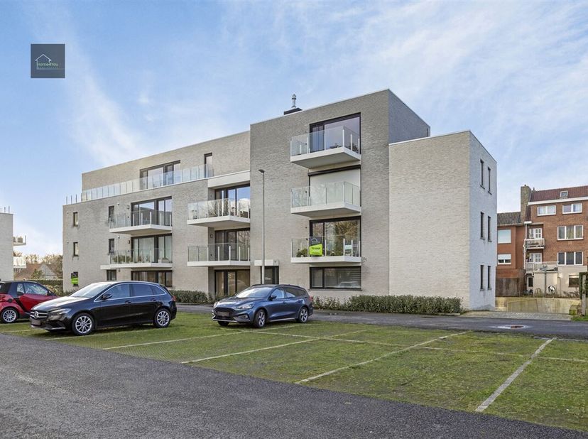 Nieuwbouwappartement met 2 slaapkamers in De Panne  BTW betaald!&lt;br /&gt;
In de recente residentie Zoutelande (oplevering 2025) vind je dit lichtrijke, m