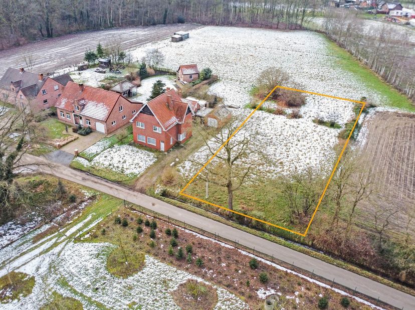 Terrain à vendre
                    à 3583 Paal