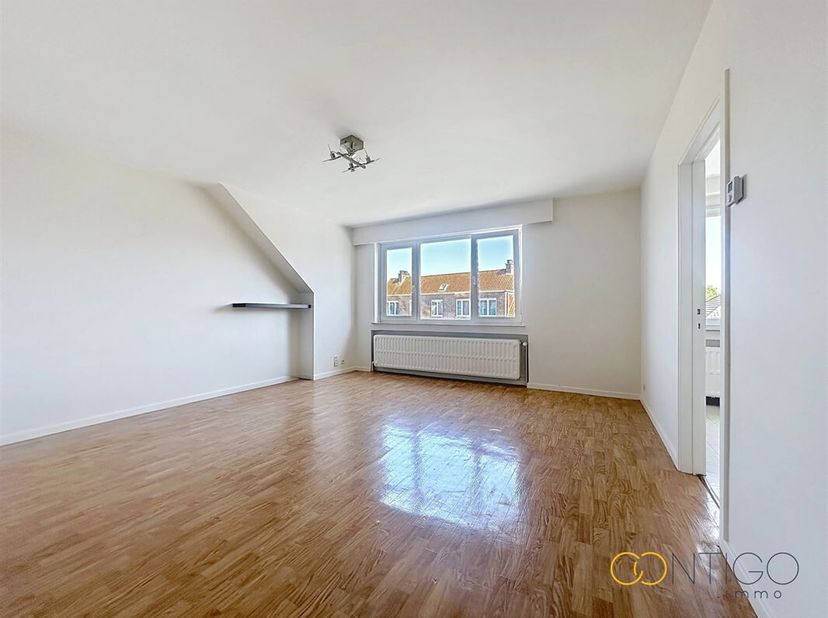 L&#039;agence immobilière Contigo vous propose un appartement non meublé sans ascenseur de +-80m² situé au 3ème étage d&#039;un immeuble.&lt;br /&gt;
Il se compose d&#039;
