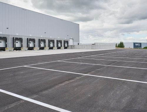                                         Bâtiment d’entreprise à louer à Tongeren, € 234.546
