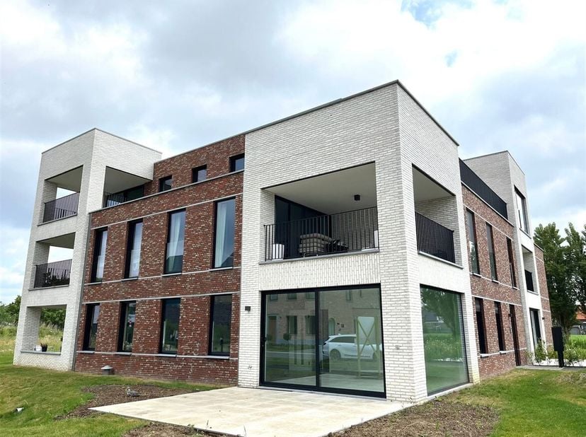 Appartement à louer
                    à 2940 Hoevenen