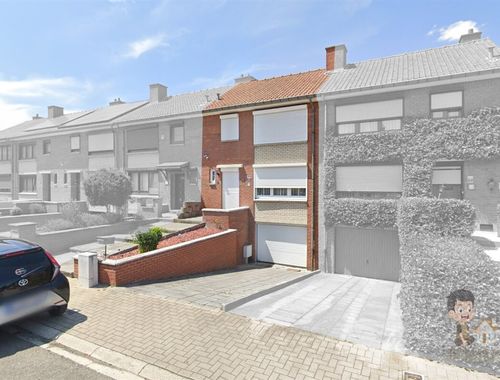                                         Eengezinswoning te koop in Châtelet, € 260.000
