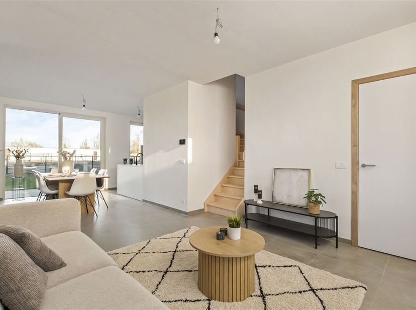 Prijs inclusief registratierechten en BTW&lt;br /&gt;
Welkom in deze charmante woning in het hart van Bavikhove, een ideale plek voor gezinnen die op zoek z