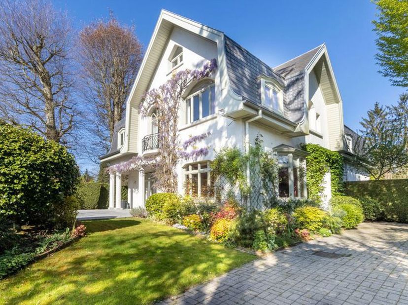 Prince d&#039;Orange/Fort Jaco. Prachtige villa uit het begin van de vorige eeuw. 7 slaapkamers + bureau + kleedkamers, 5 badkamers, grote volledig uitgeru