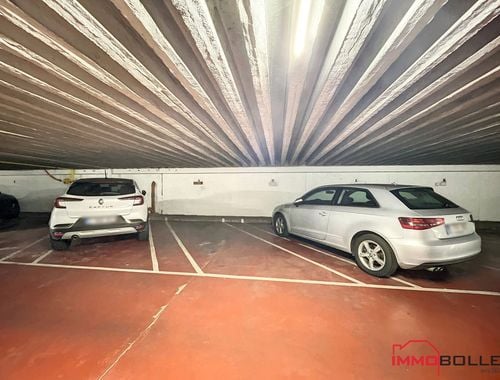                                         Garage en sous-sol à vendre à Auderghem, € 22.000
