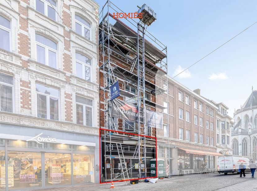 Met veel plezier bieden wij u dit commercieel interessant gelegen handelspand aan in de Diestsestraat 4, een toplocatie in het hartje van Leuven. Deze
