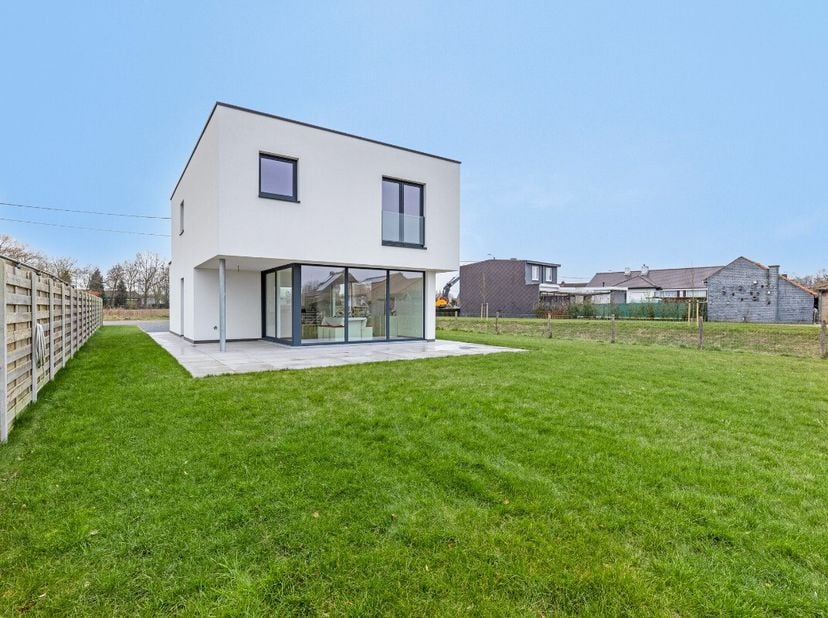 [[ DIT PAND NEEMT DEEL AAN DE ERA OPEN HUIZEN DAG OP 14/6 VAN 16:00 TOT 17:00 ]] Instapklare nieuwbouwwoning te koop in Waregem met 3 slaapkamers en z