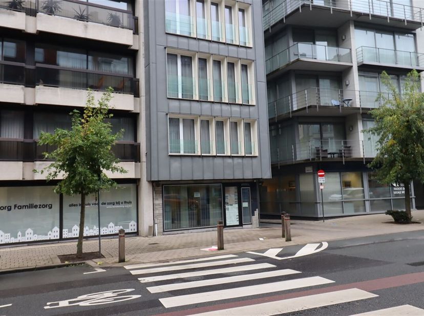 Bien professionnel à louer
                    à 8500 Kortrijk