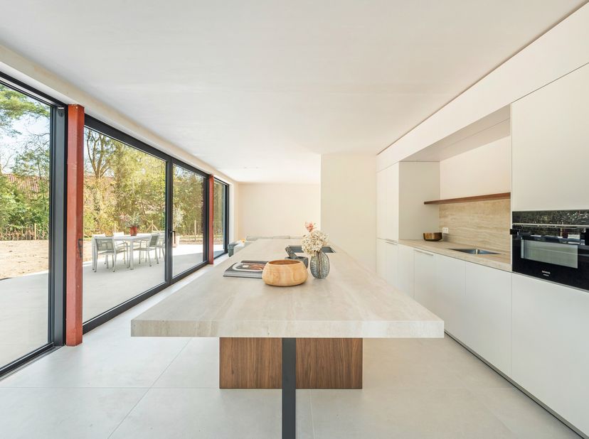 Kwalitatief moderne ENERGIEZUINIGE NIEUWBOUWVILLA&lt;br /&gt;
Mooi gelegen in het groene Marke, biedt deze stijlvolle villa de perfecte mix van luxe, comfor