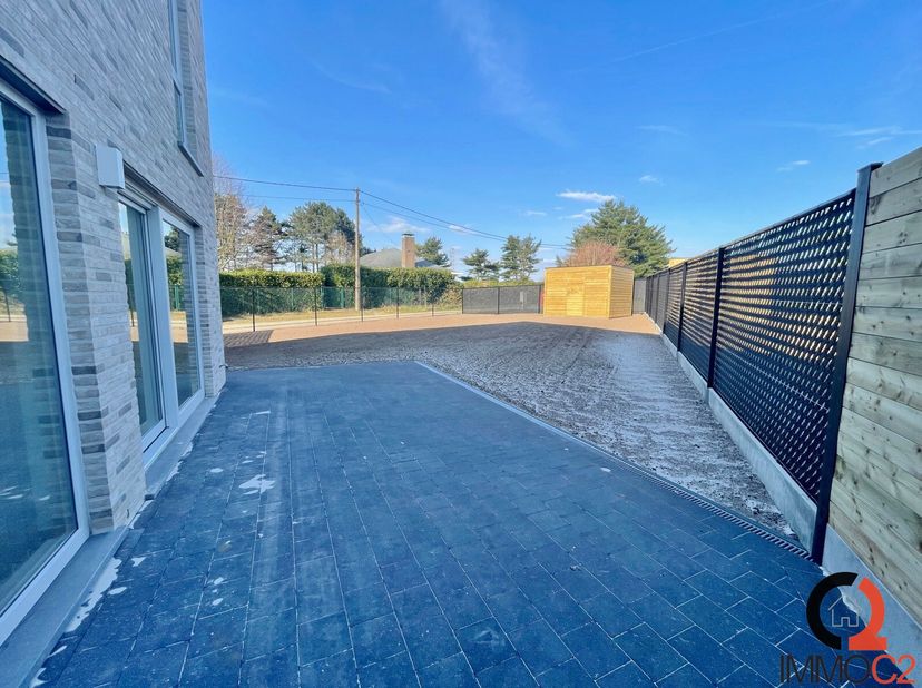 Nabij het centrum van Heppen gelegen energiezuinige nieuwbouw woning (HOB) op perceel van 4 A 56 CA&lt;br /&gt;
De woning is als volgt ingedeeld:&lt;br /&gt;
Geli